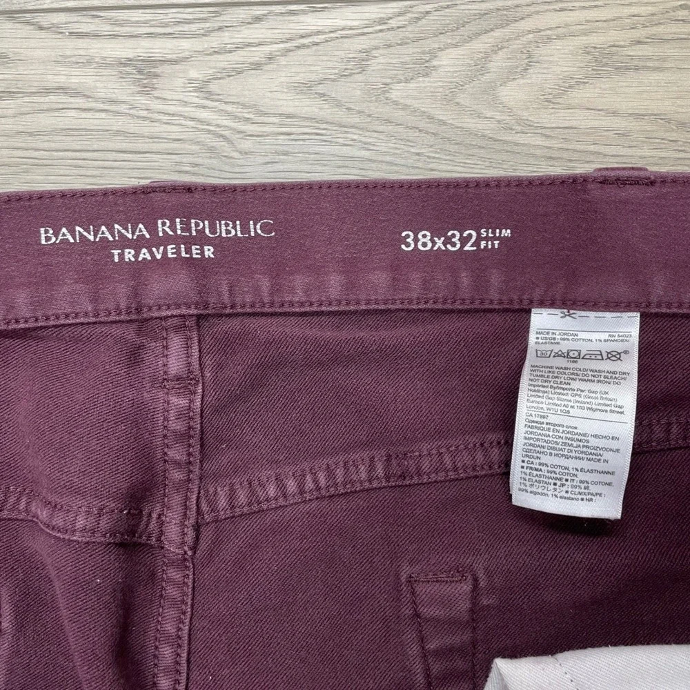 Banana Republic Slim Traveler Pants Mens 38x32 Blackberry Wine S/488420-15 FAIR